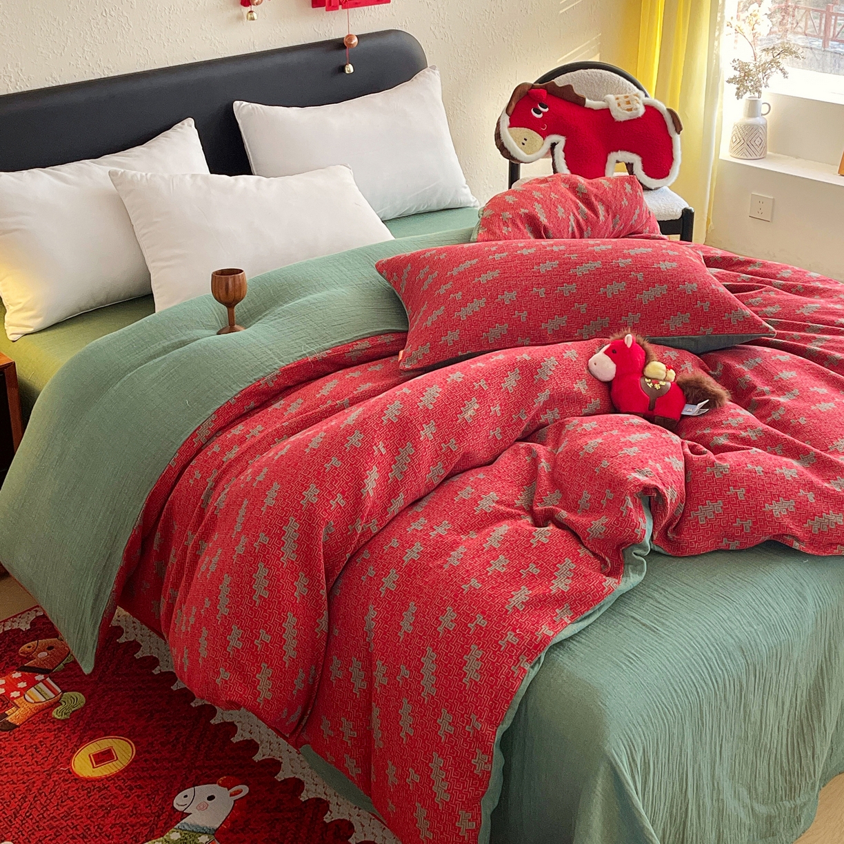 91家纺网 家纺一手货源 找家纺 春皖家纺 2026新款全棉色织双层纱提花百福系列拉链款-单被套 红赤兔