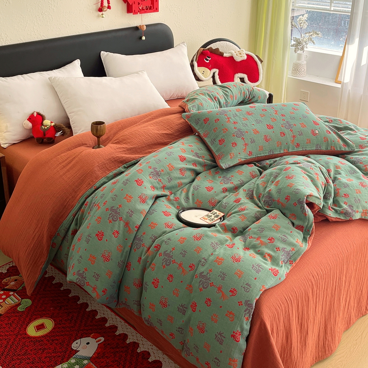 91家纺网 家纺一手货源 找家纺 春皖家纺 2026新款全棉色织双层纱提花百福系列拉链款-单被套 绿福马