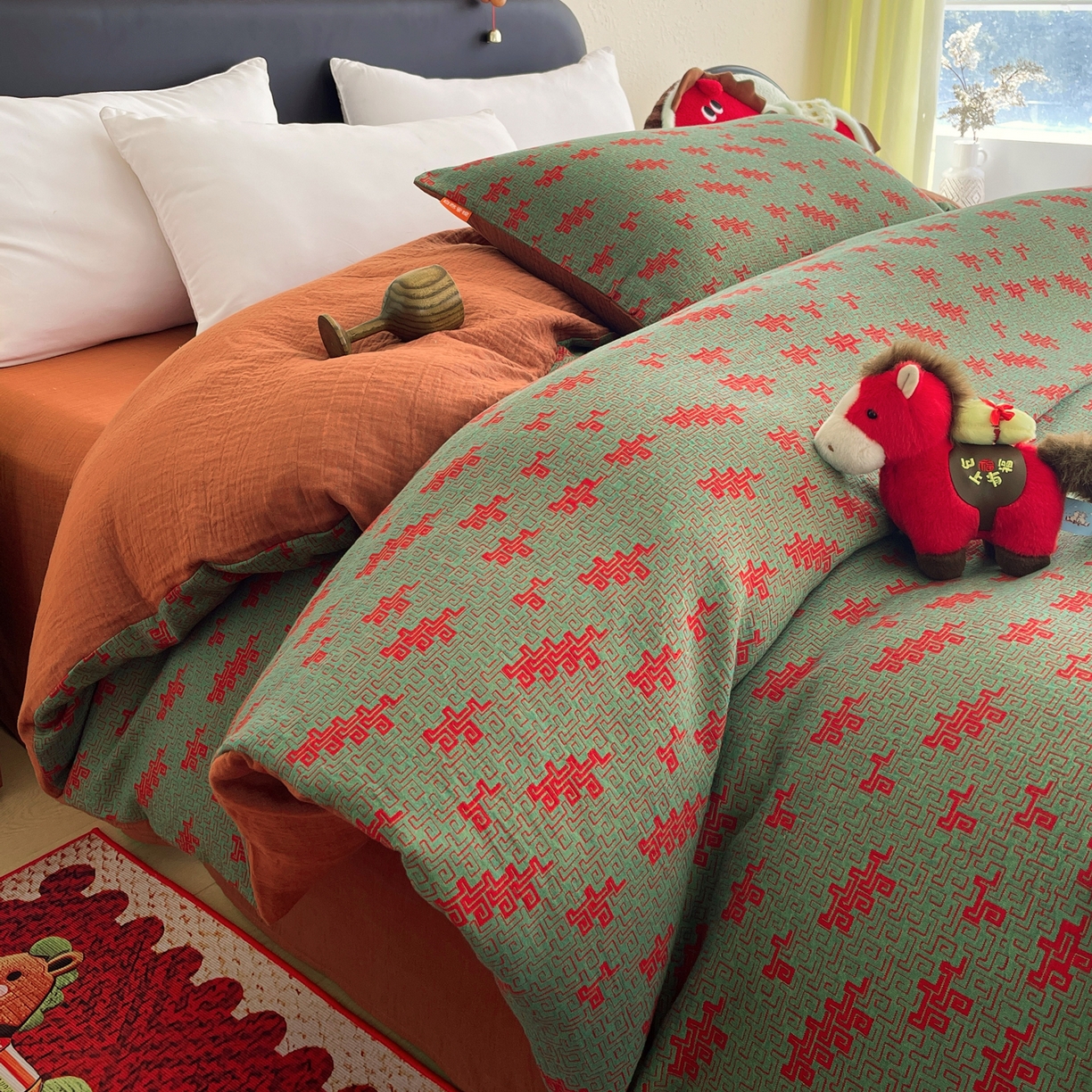 91家纺网 家纺一手货源 找家纺 春皖家纺 2026新款全棉色织双层纱提花百福系列拉链款-单被套 绿赤兔