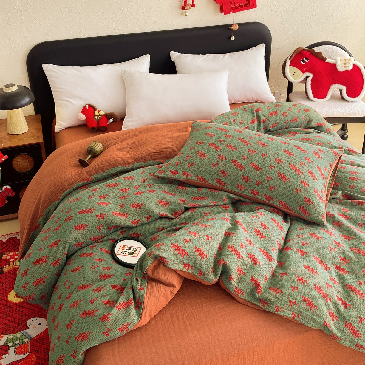 91家纺网 家纺一手货源 找家纺 春皖家纺 2026新款全棉色织双层纱提花百福系列拉链款-单被套 绿赤兔