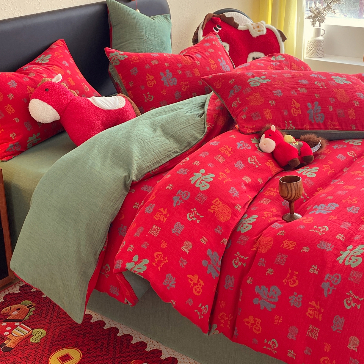 91家纺网 家纺一手货源 找家纺 春皖家纺 2026新款全棉色织双层纱提花百福系列拉链款-四件套 红百福