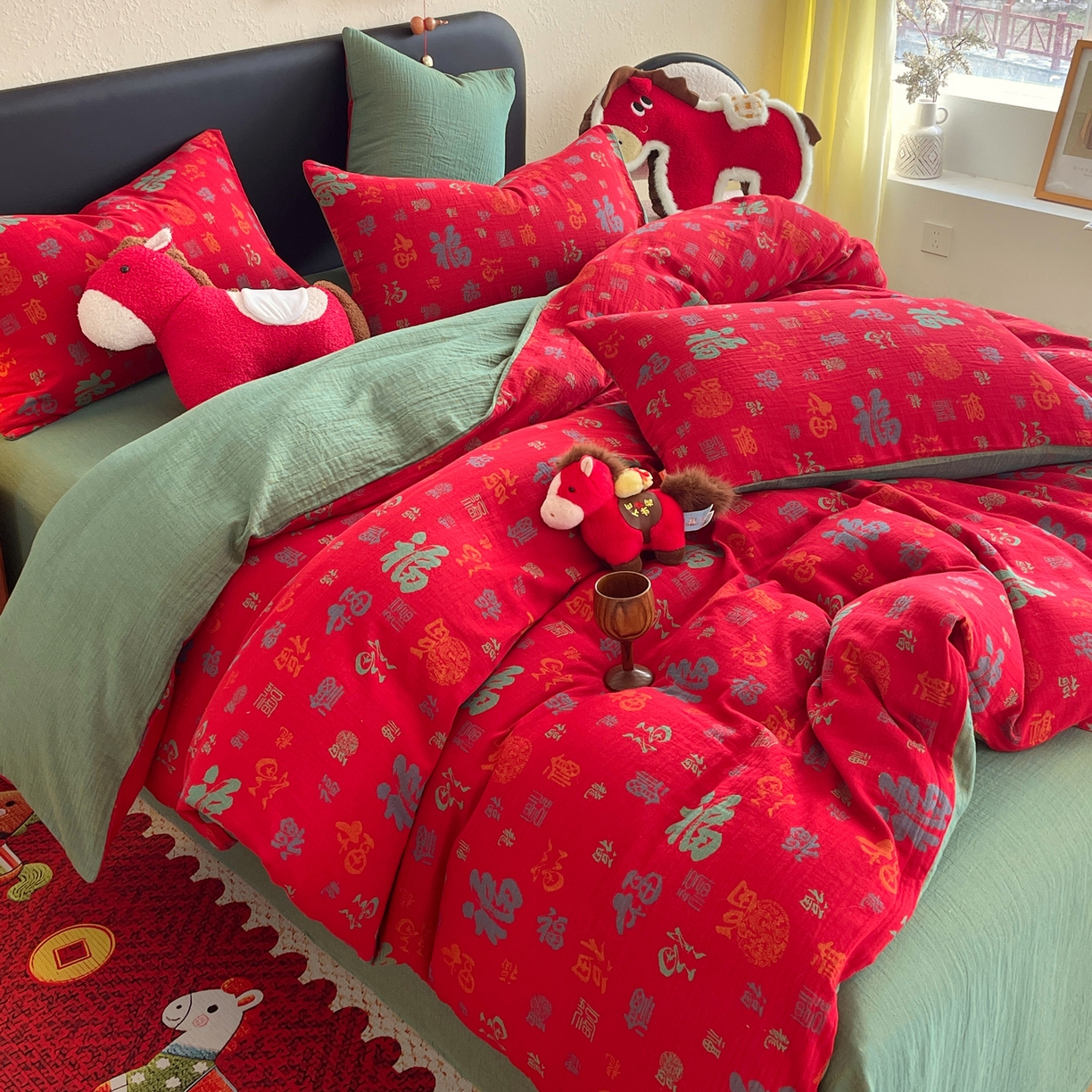 91家纺网 家纺一手货源 找家纺 春皖家纺 2026新款全棉色织双层纱提花百福系列拉链款-四件套 红百福