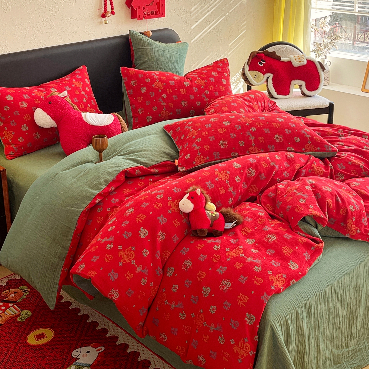 91家纺网 家纺一手货源 找家纺 春皖家纺 2026新款全棉色织双层纱提花百福系列拉链款-四件套 红福马