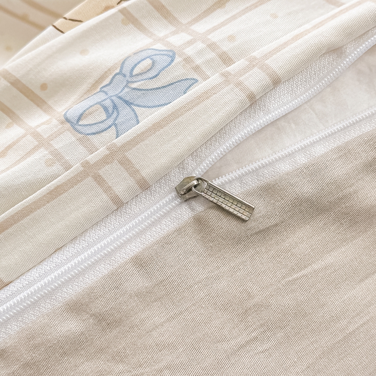 91家纺网 家纺一手货源 找家纺 颜选 2026新款全棉纯棉印花四件套 班尼小狗