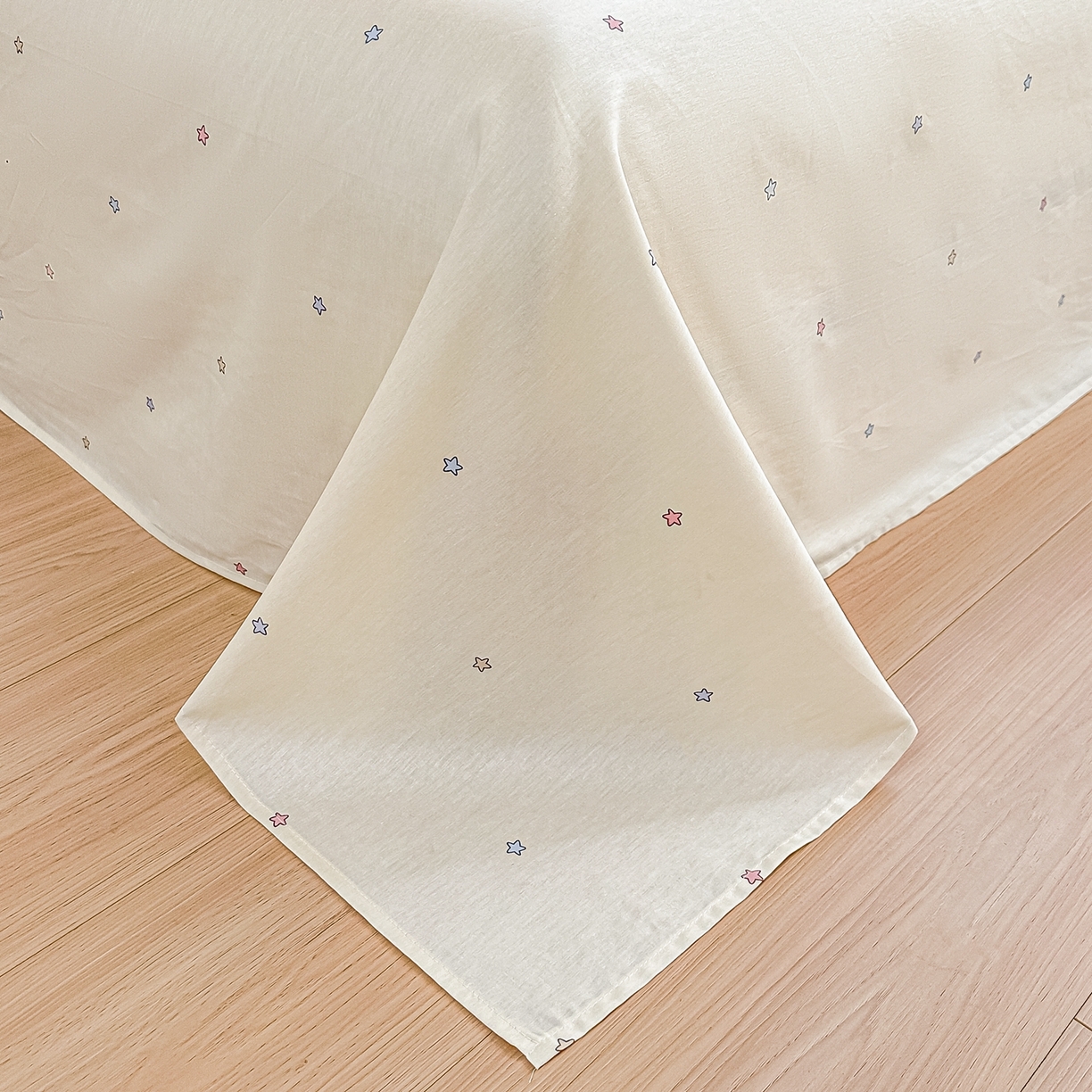 91家纺网 家纺一手货源 找家纺 颜选 2026新款全棉纯棉印花四件套 休闲格小狗