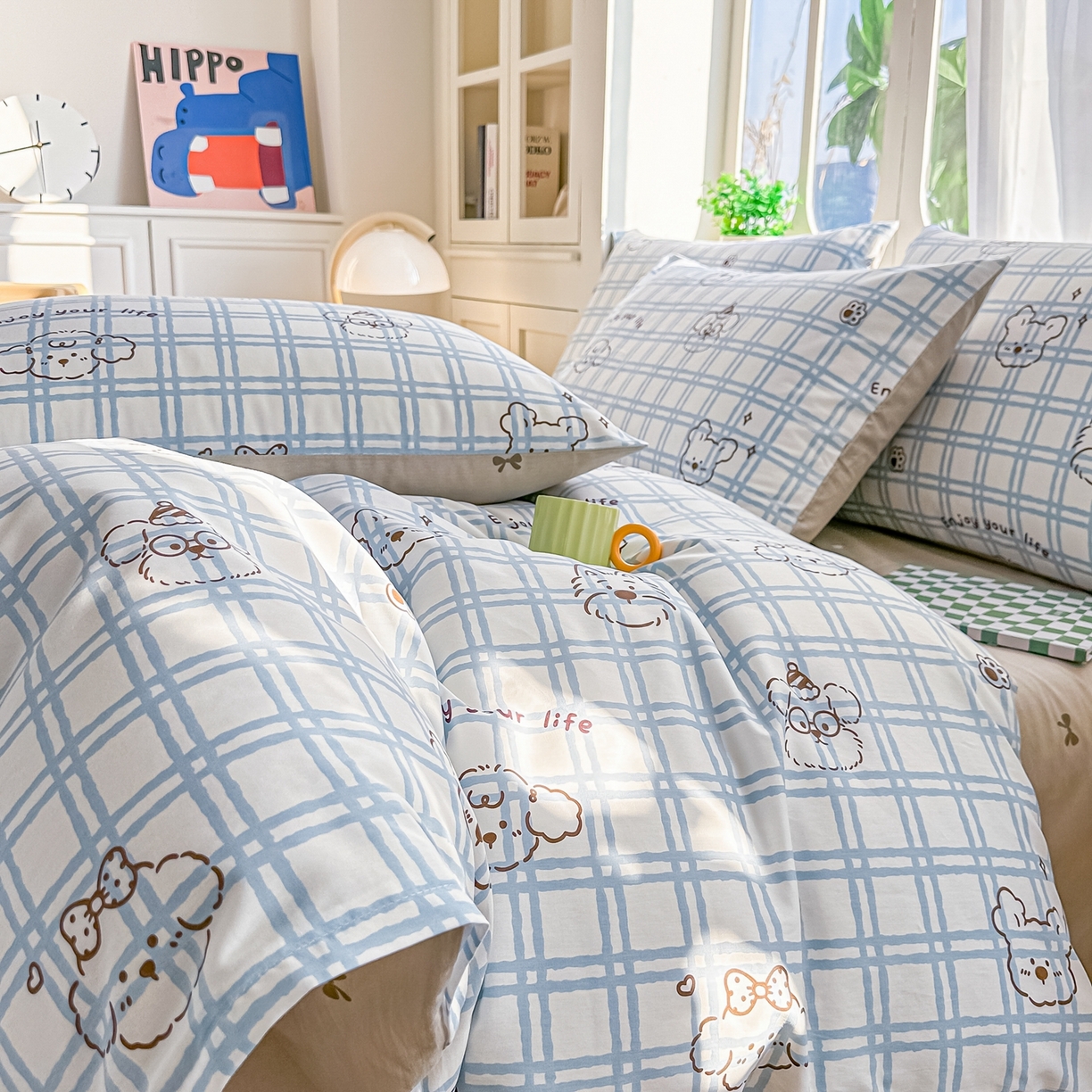 91家纺网 家纺一手货源 找家纺 颜选 2026新款全棉纯棉印花四件套 忧郁棕熊