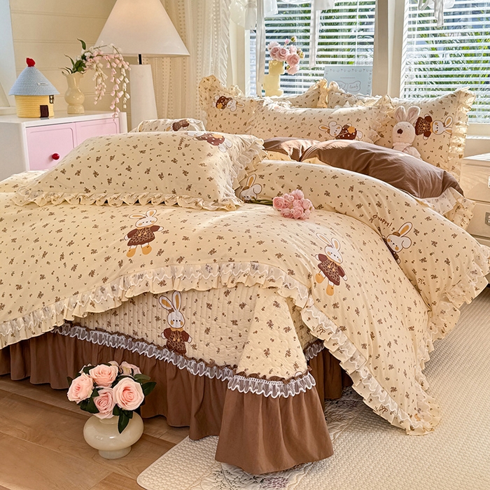 91家纺网 家纺一手货源 找家纺 韩约家纺 2026新款韩式双层花边古法棉感床盖四件套 萌萌兔