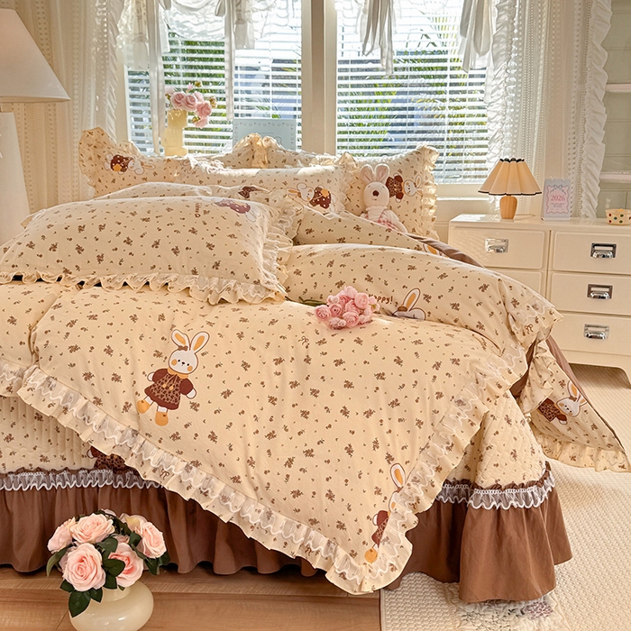 91家纺网 家纺一手货源 找家纺 韩约家纺 2026新款韩式双层花边古法棉感床盖四件套 萌萌兔