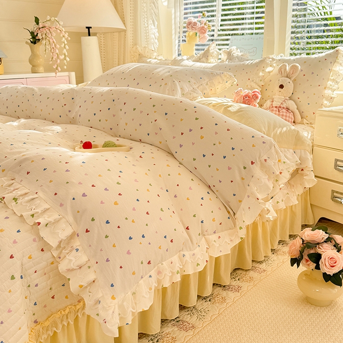 91家纺网 家纺一手货源 找家纺 韩约家纺 2026新款韩式双层花边古法棉感床盖四件套 彩心