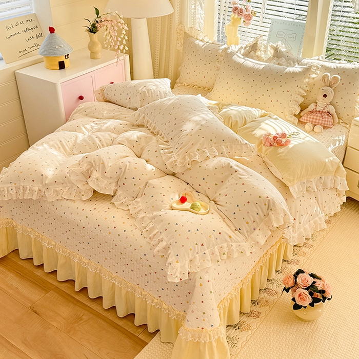 91家纺网 家纺一手货源 找家纺 韩约家纺 2026新款韩式双层花边古法棉感床盖四件套 彩心