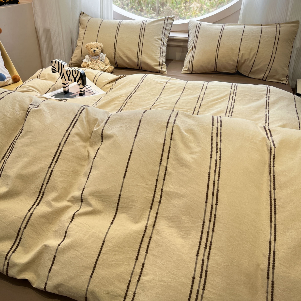 91家纺网 家纺一手货源 找家纺 莱茵家居 2026新款A类60支全棉纯棉复古美拉德色织提花四件套-慕星系列 慕星-深棕