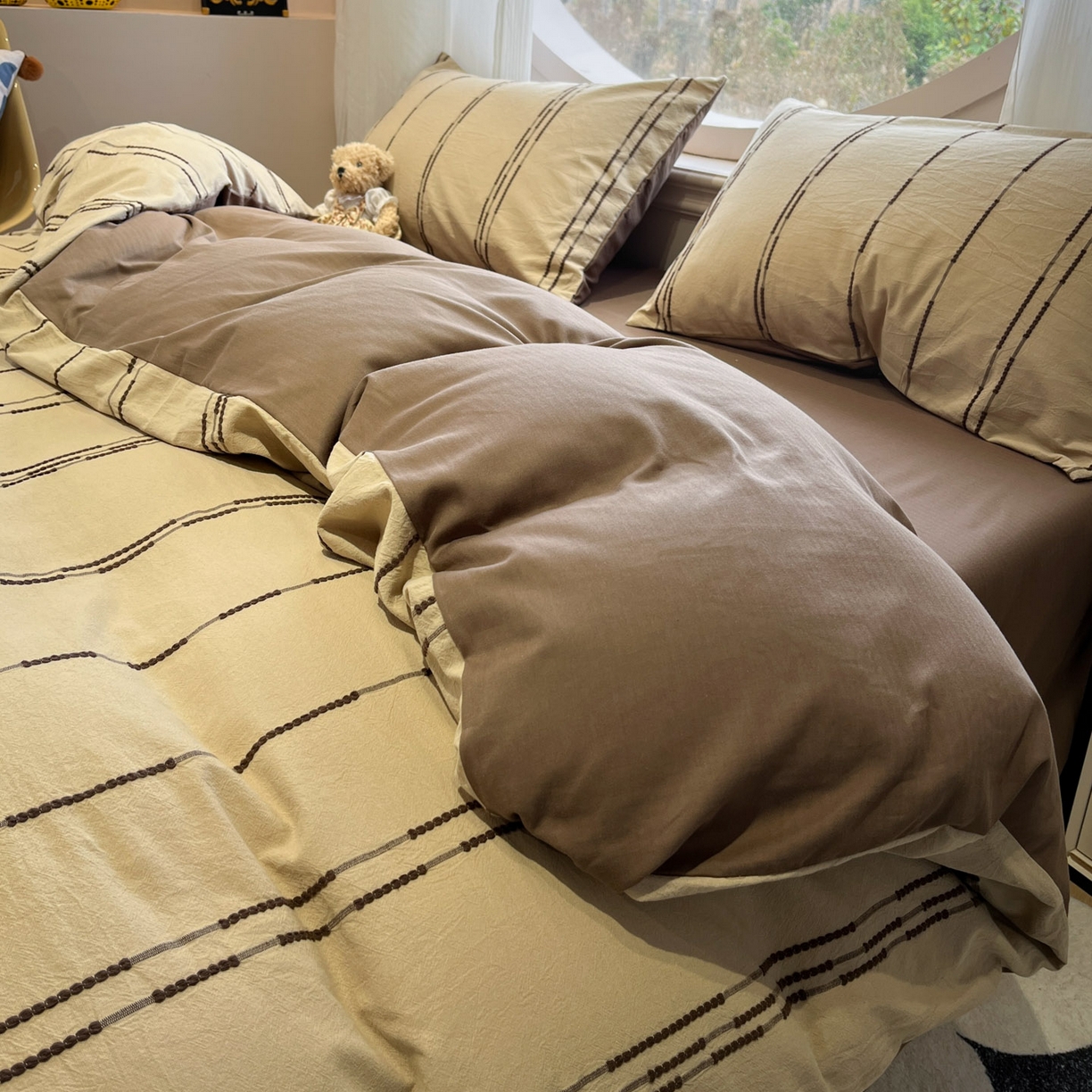 91家纺网 家纺一手货源 找家纺 莱茵家居 2026新款A类60支全棉纯棉复古美拉德色织提花四件套-慕星系列 慕星-深棕