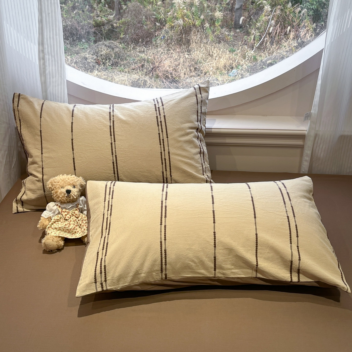 91家纺网 家纺一手货源 找家纺 莱茵家居 2026新款A类60支全棉纯棉复古美拉德色织提花四件套-慕星系列 慕星-深棕