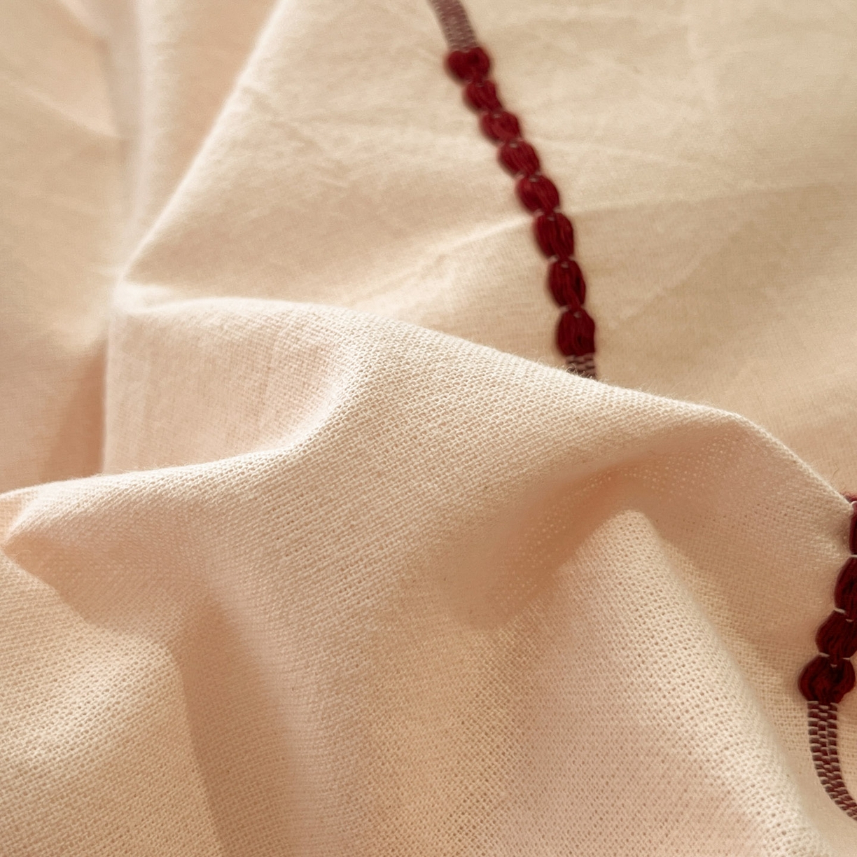 91家纺网 家纺一手货源 找家纺 莱茵家居 2026新款A类60支全棉纯棉复古美拉德色织提花四件套-慕星系列 慕星-浅粉