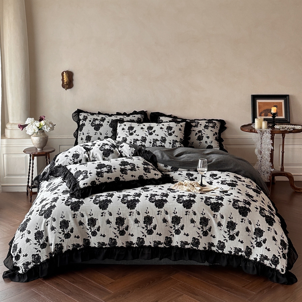 91家纺网 家纺一手货源 找家纺 莱茵家居 2026新款A类法式花边复古60支全棉纯棉色织大提花四件套-梦境系列 梦境-油墨