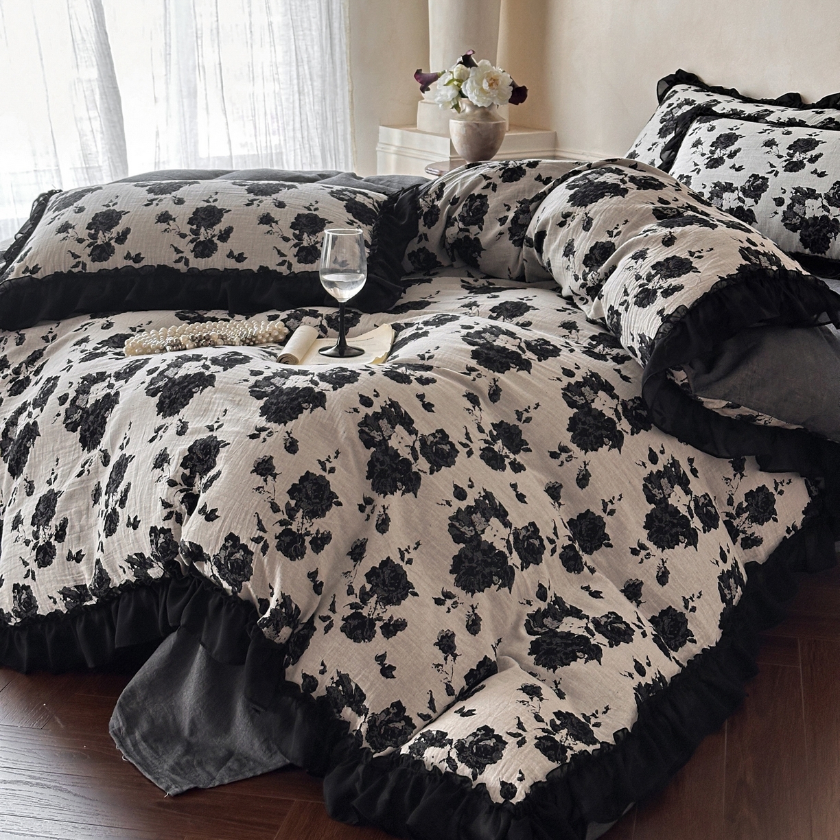 91家纺网 家纺一手货源 找家纺 莱茵家居 2026新款A类法式花边复古60支全棉纯棉色织大提花四件套-梦境系列 梦境-油墨