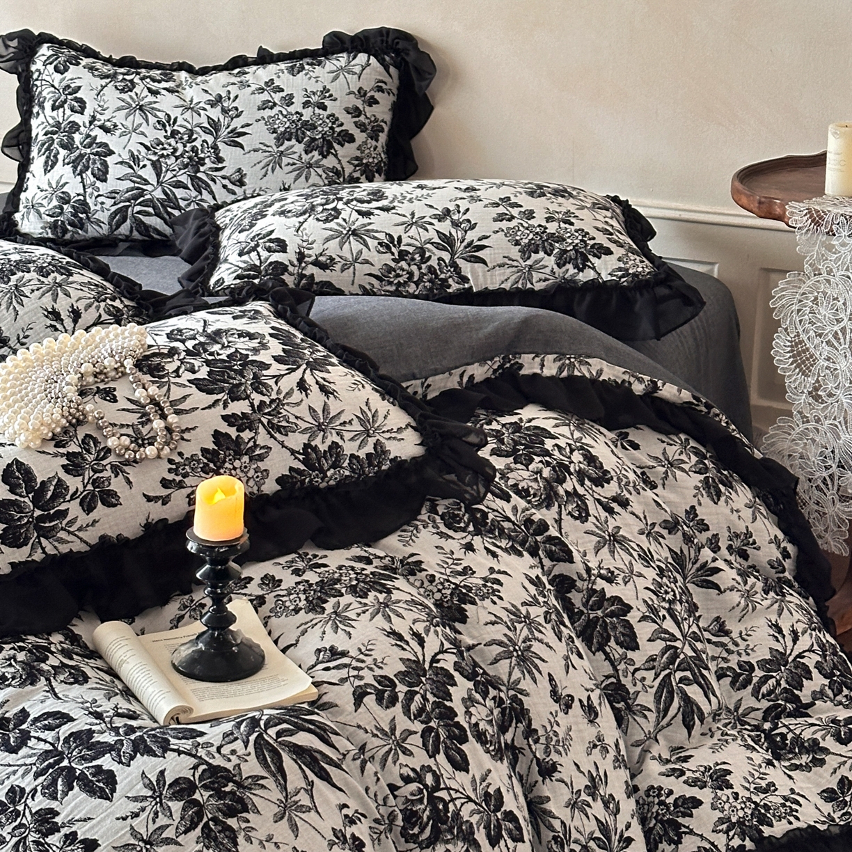 91家纺网 家纺一手货源 找家纺 莱茵家居 2026新款A类法式花边复古60支全棉纯棉色织大提花四件套-梦境系列 梦境-鸢尾