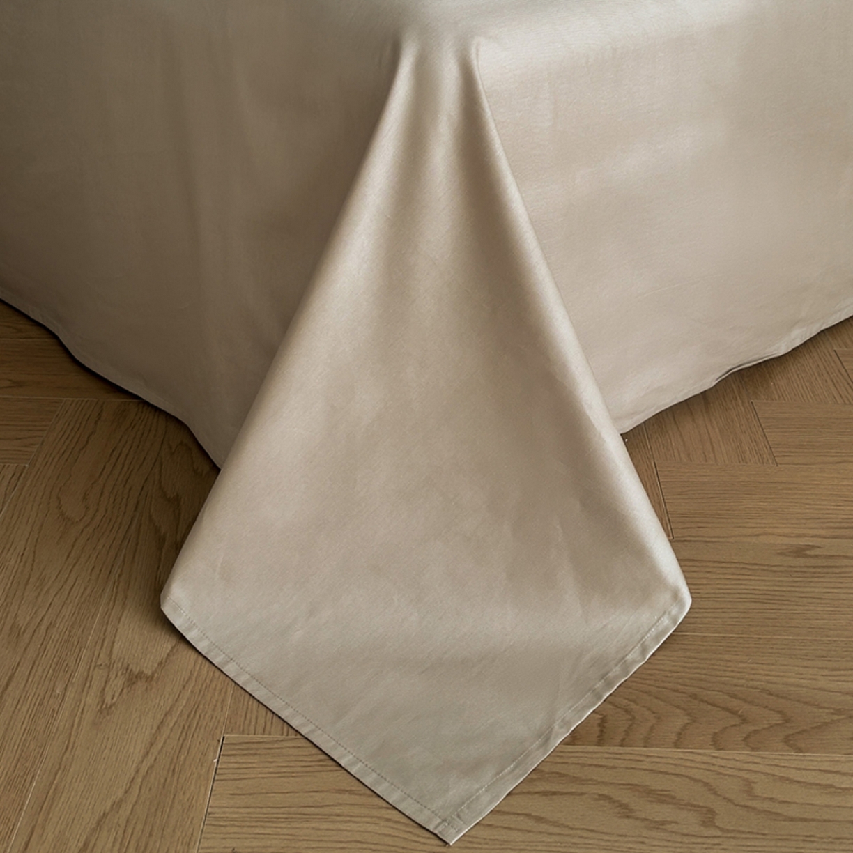 91家纺网 家纺一手货源 找家纺 莱茵家居 2026新款A类60支长绒棉纯棉提花贡缎大提花四件套光泽绸缎感轻奢风 素简-咖