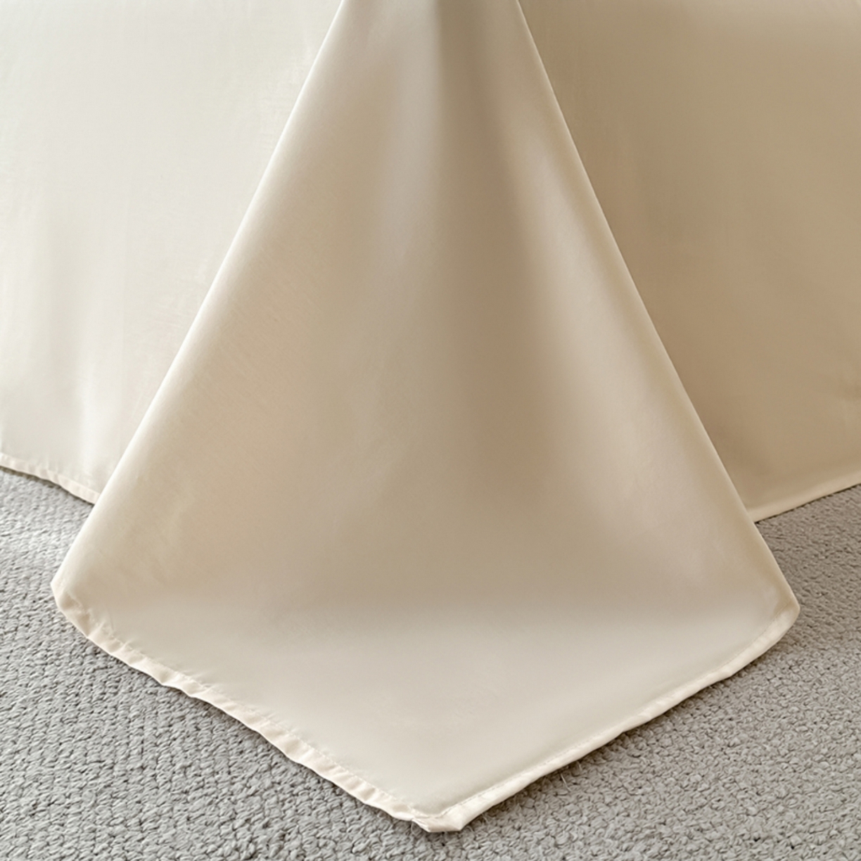 91家纺网 家纺一手货源 找家纺 莱茵家居 2026新款A类60支长绒棉纯棉提花贡缎大提花四件套光泽绸缎感轻奢风 素简-奶白