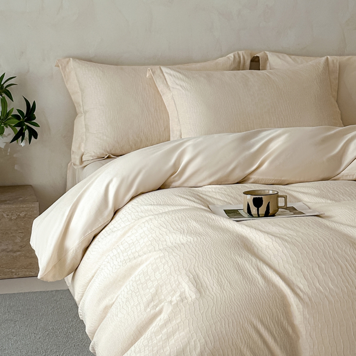 91家纺网 家纺一手货源 找家纺 莱茵家居 2026新款A类60支长绒棉纯棉提花贡缎大提花四件套光泽绸缎感轻奢风 素简-奶白