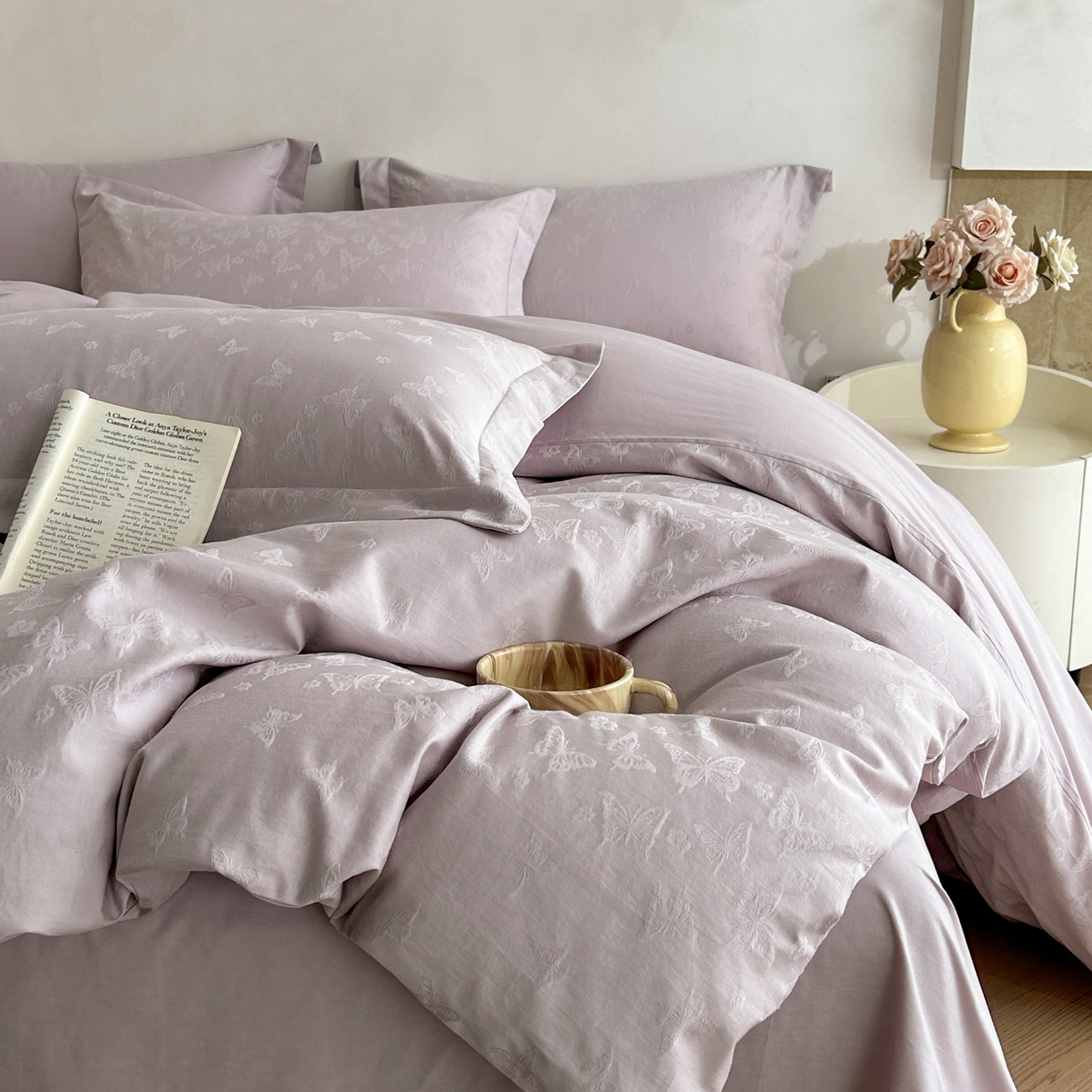 91家纺网 家纺一手货源 找家纺 莱茵家居 2026新款A类60支长绒棉纯棉提花贡缎大提花四件套光泽绸缎感轻奢风 花漪-紫