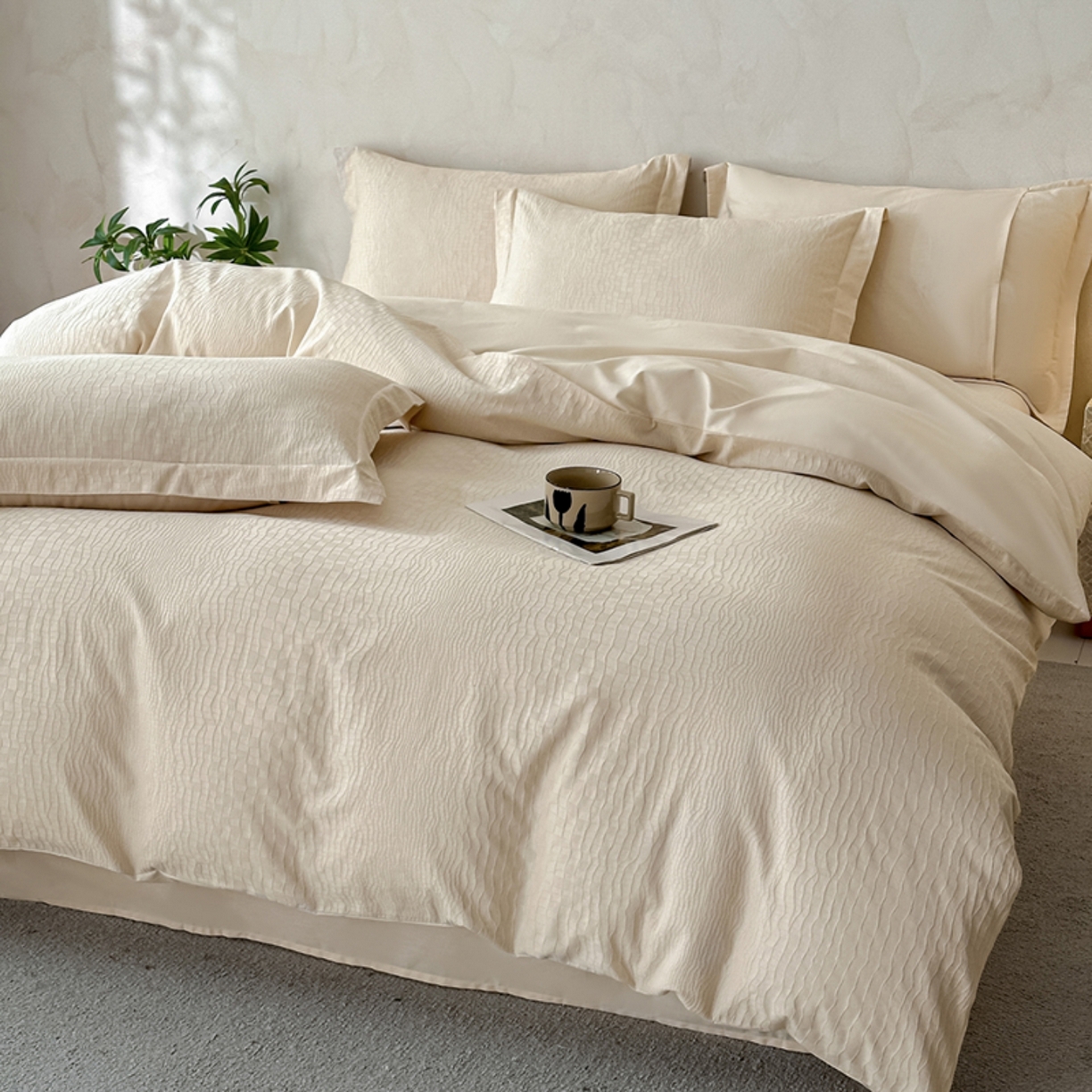 91家纺网 家纺一手货源 找家纺 莱茵家居 2026新款A类60支长绒棉纯棉提花贡缎大提花四件套光泽绸缎感轻奢风 素简-奶白