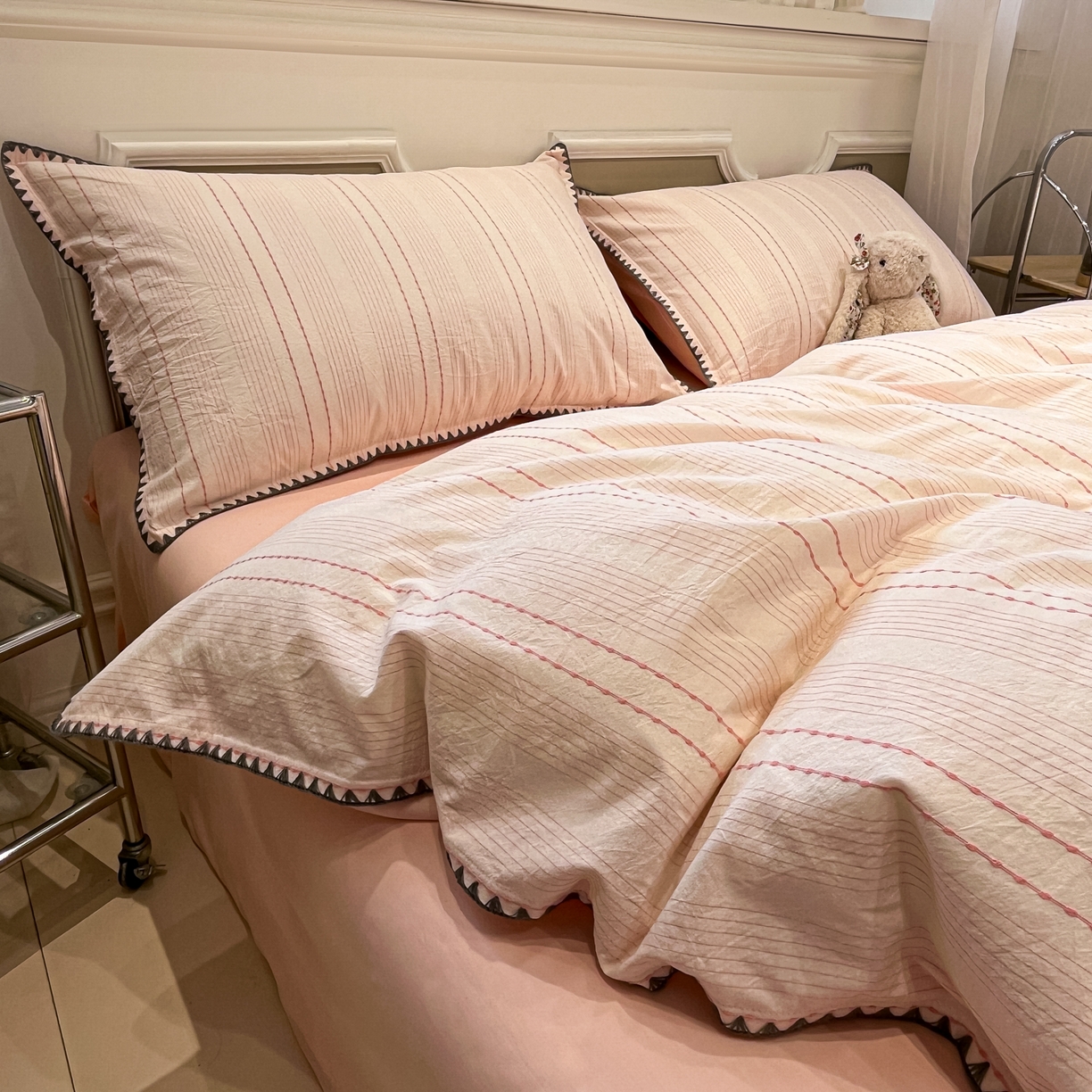 91家纺网 家纺一手货源 找家纺 莱茵家居 2026新款A类全棉纯棉色织大提花贝壳边四件套-序语松间系列 序语-粉