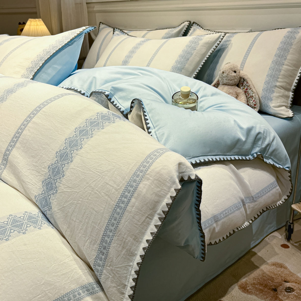 莱茵家居 2026新款A类全棉纯棉色织大提花贝壳边四件套-序语松间系列 松间-蓝