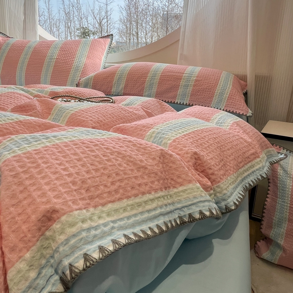 91家纺网 家纺一手货源 找家纺 （总）莱茵家居 2026新款A类全棉华夫格印花贝壳边套件-华夫系列