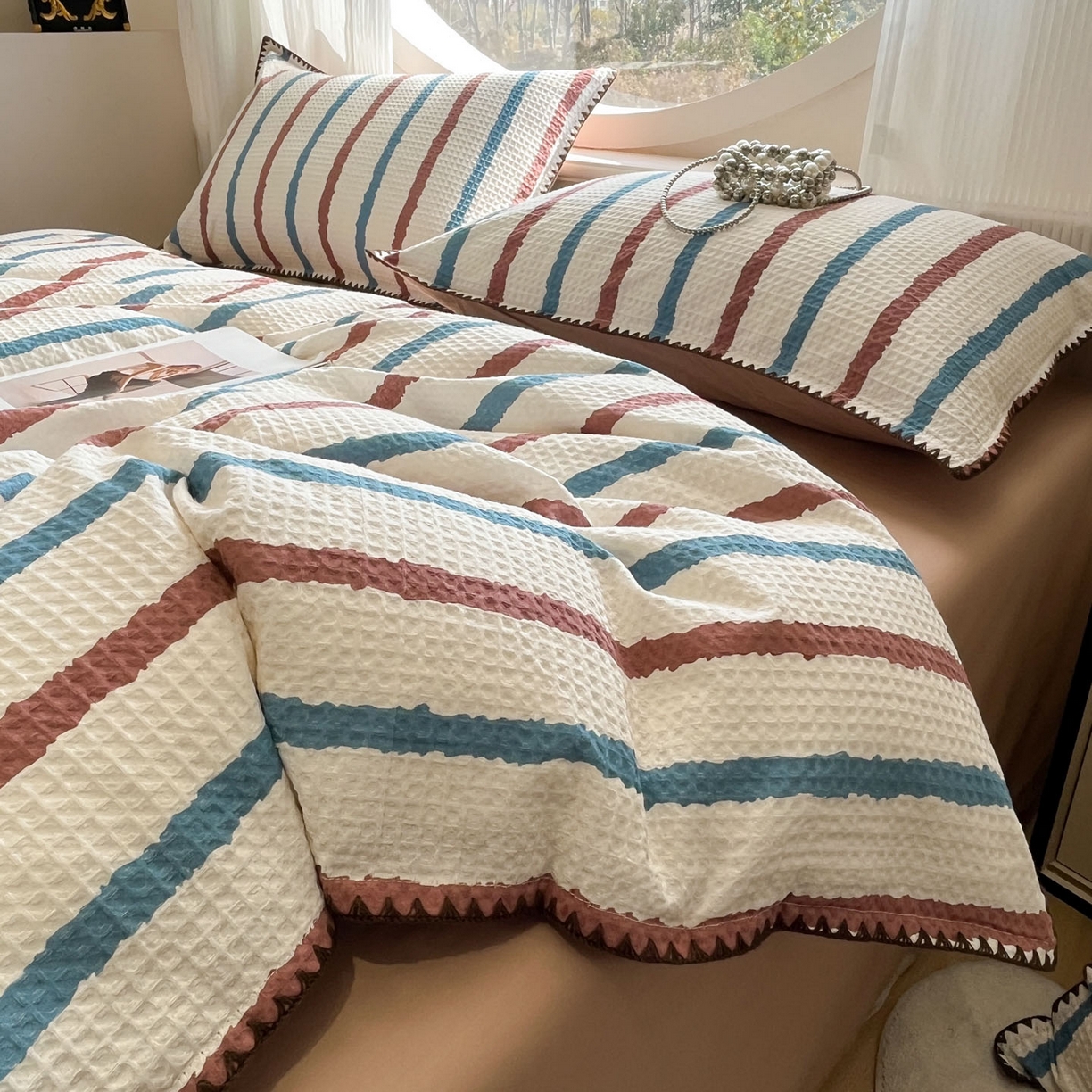 91家纺网 家纺一手货源 找家纺 莱茵家居 2026新款A类全棉华夫格印花贝壳边套件-华夫系列 华夫-白巧