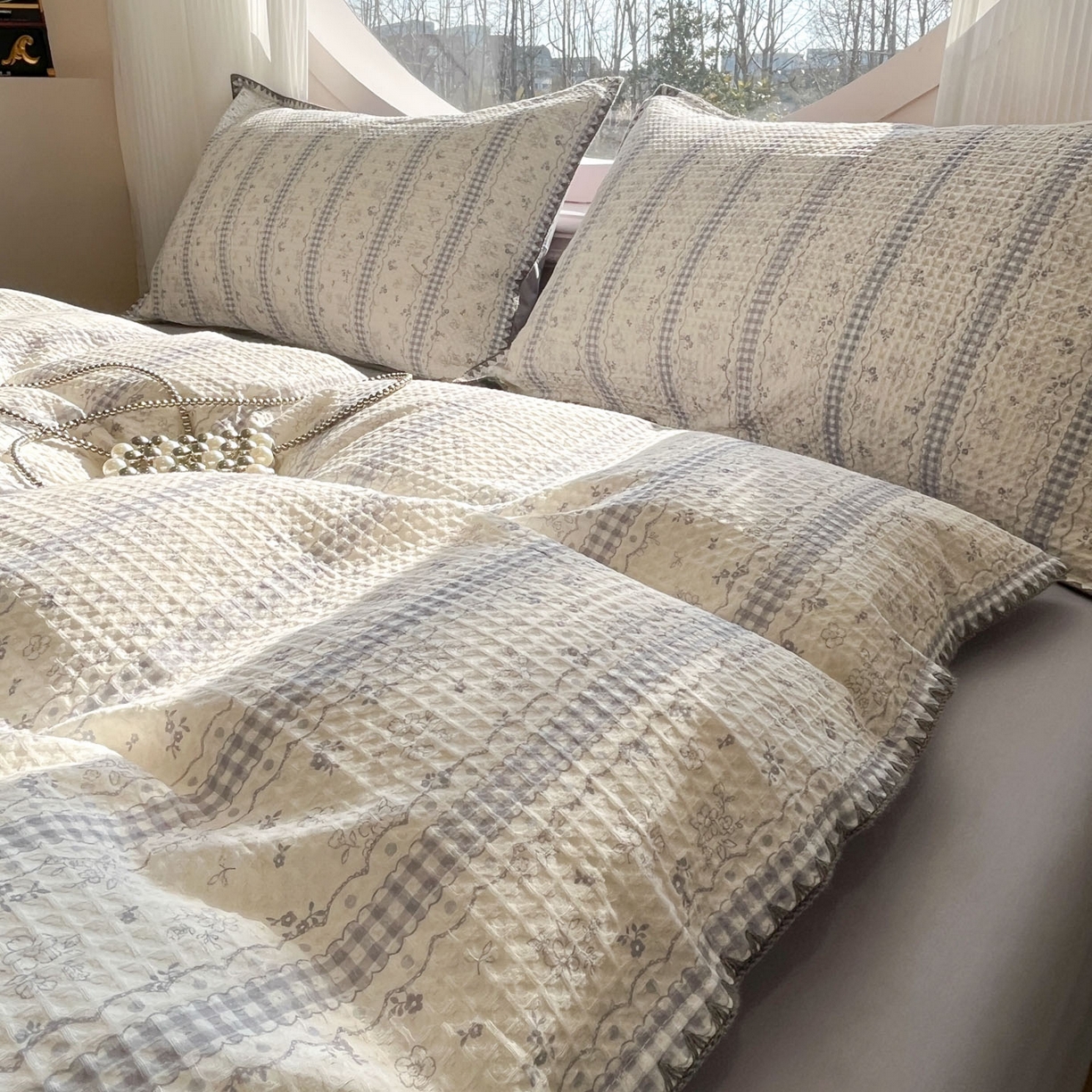 91家纺网 家纺一手货源 找家纺 莱茵家居 2026新款A类全棉华夫格印花贝壳边套件-华夫系列 华夫-丁香