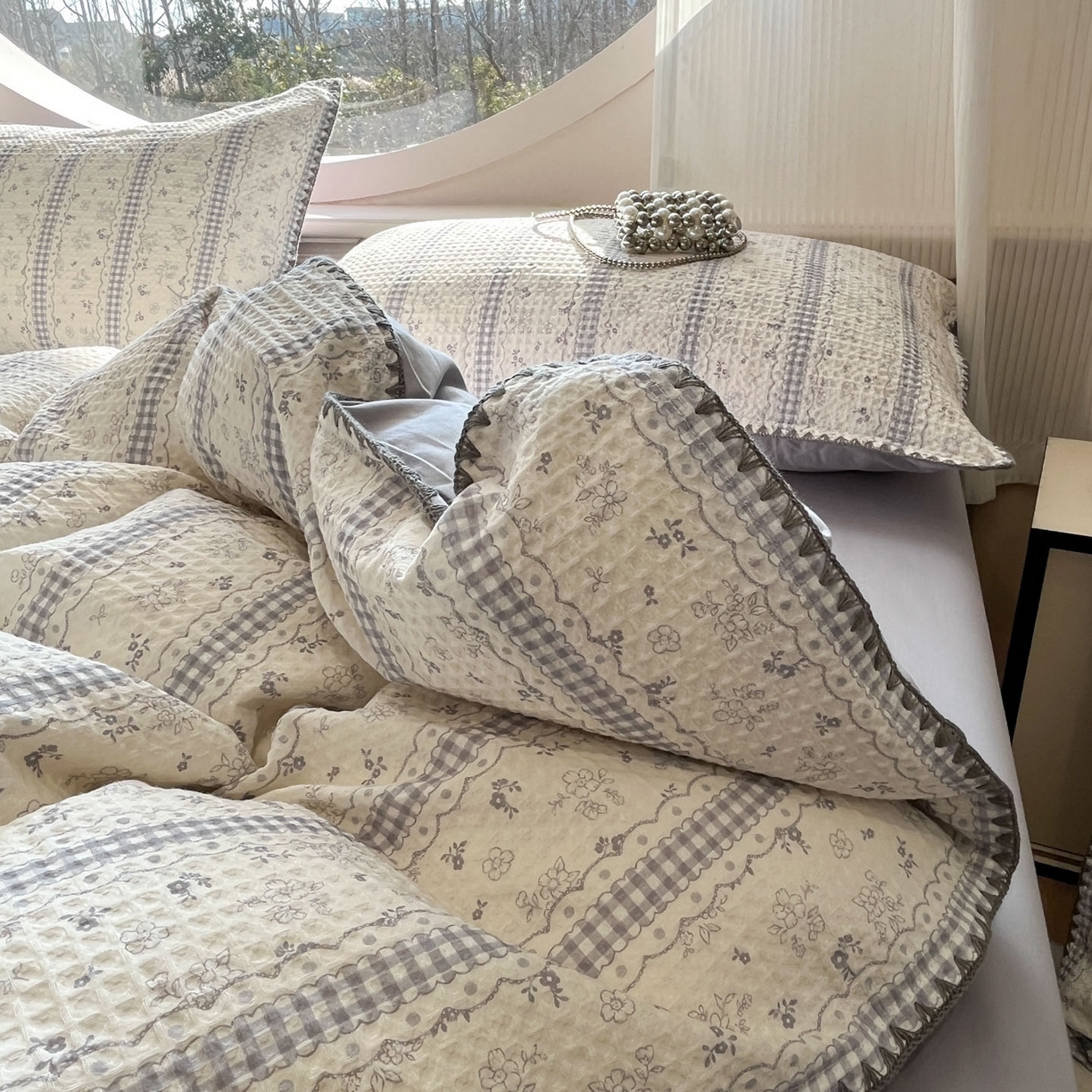 91家纺网 家纺一手货源 找家纺 莱茵家居 2026新款A类全棉华夫格印花贝壳边套件-华夫系列 华夫-丁香