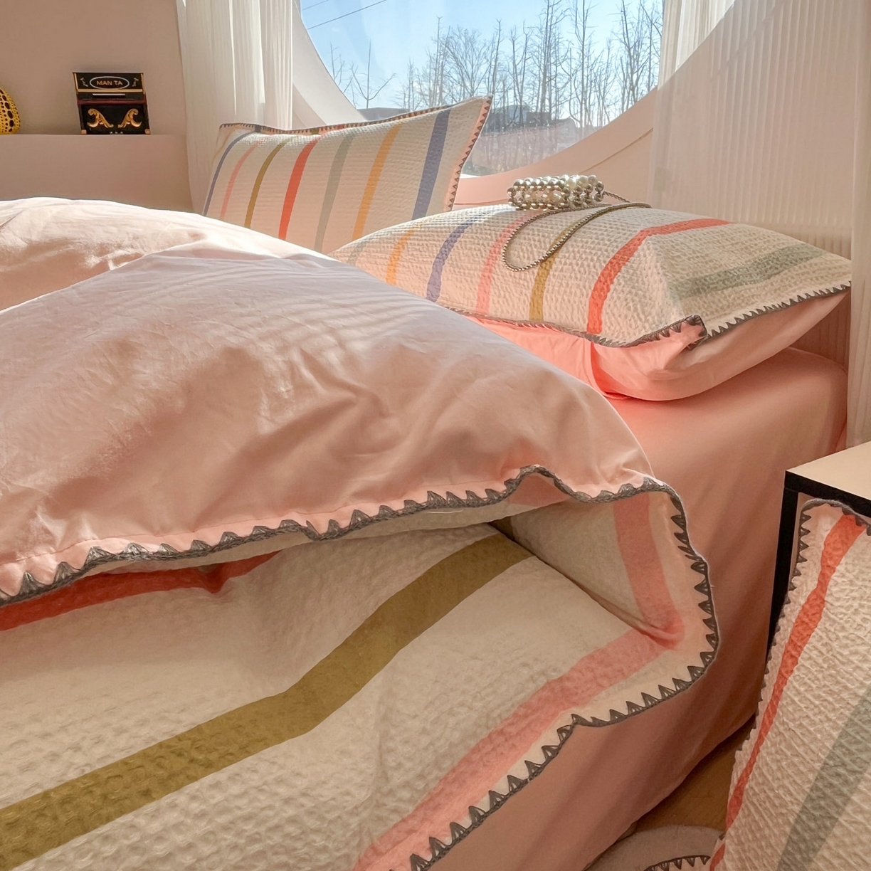 91家纺网 家纺一手货源 找家纺 莱茵家居 2026新款A类全棉华夫格印花贝壳边套件-华夫系列 华夫-枫糖粉