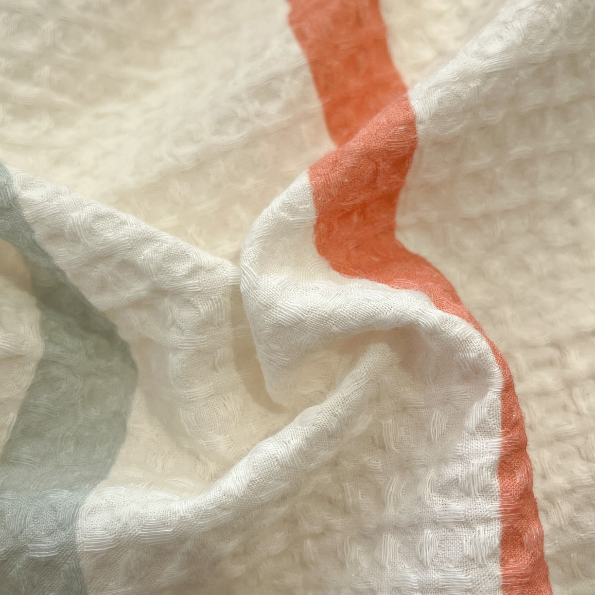 91家纺网 家纺一手货源 找家纺 莱茵家居 2026新款A类全棉华夫格印花贝壳边套件-华夫系列 华夫-枫糖粉