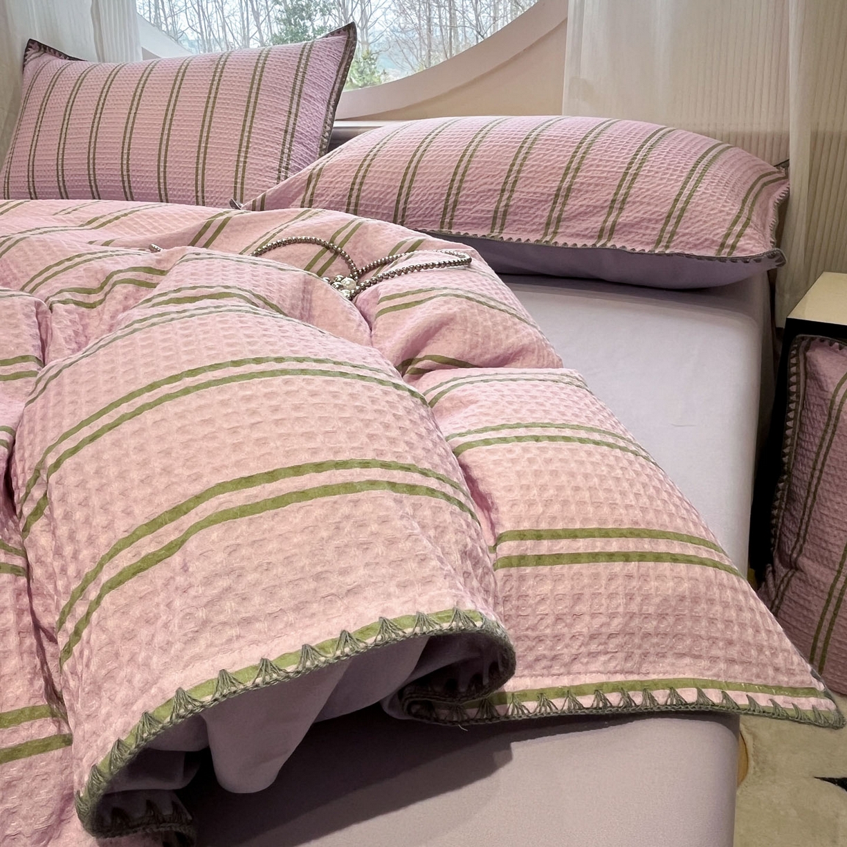 91家纺网 家纺一手货源 找家纺 莱茵家居 2026新款A类全棉华夫格印花贝壳边套件-华夫系列 华夫-树莓