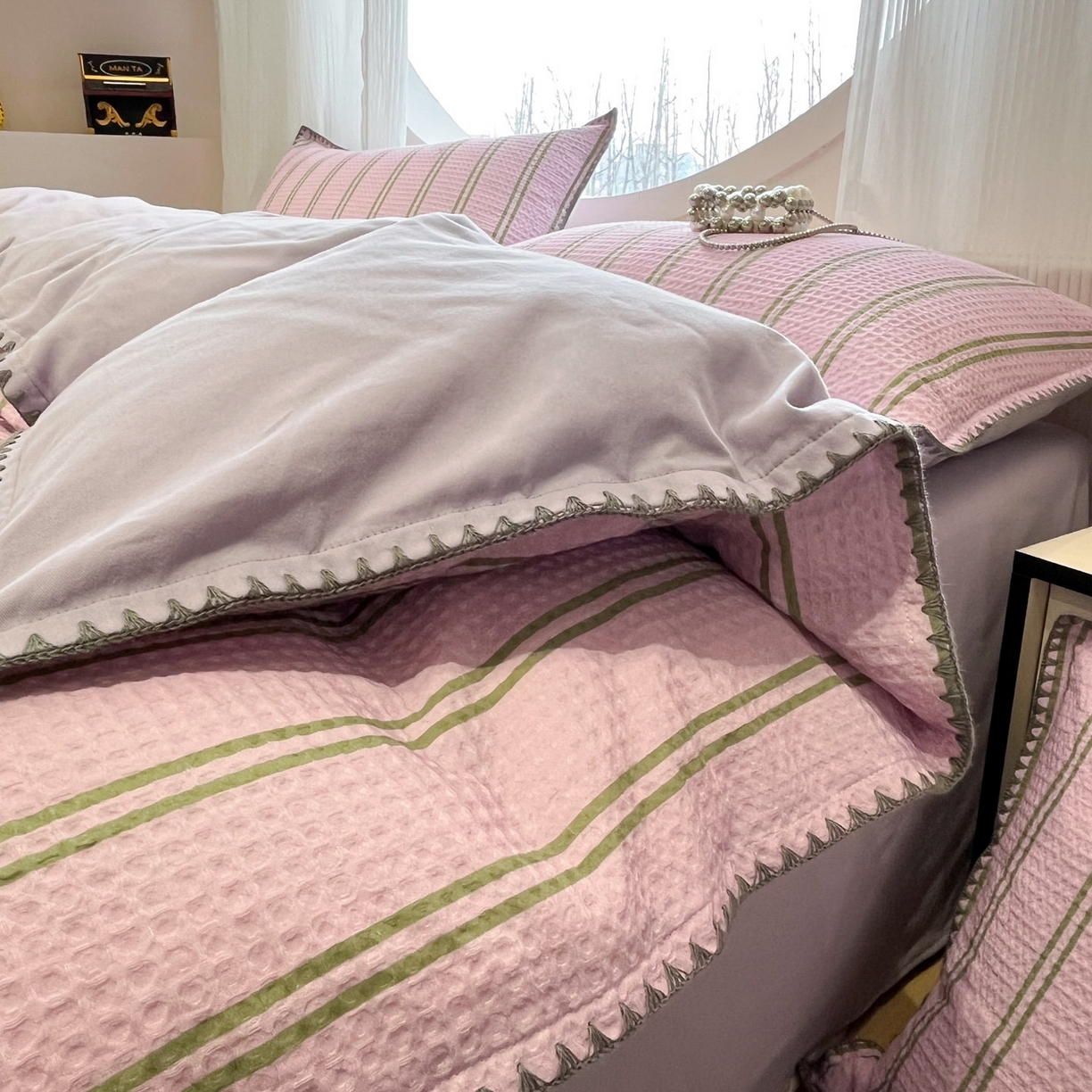 91家纺网 家纺一手货源 找家纺 莱茵家居 2026新款A类全棉华夫格印花贝壳边套件-华夫系列 华夫-树莓