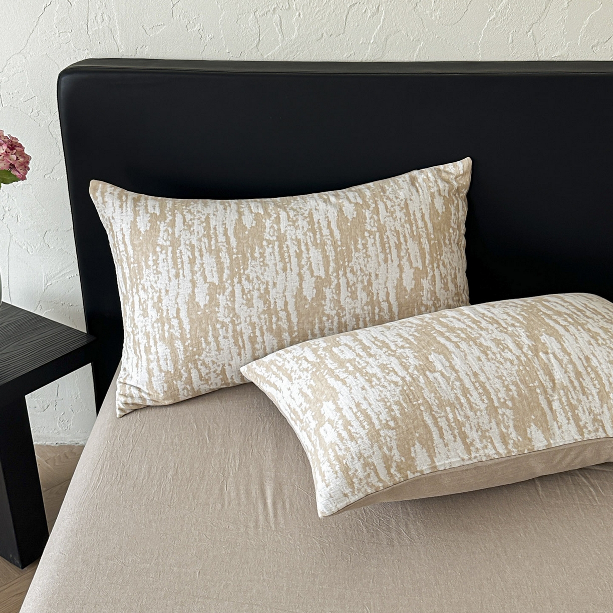 91家纺网 家纺一手货源 找家纺 莱茵家居 2026新款A类60支全棉纯棉复古侘寂风色织提花四件套-墨隙系列 墨隙-卡其