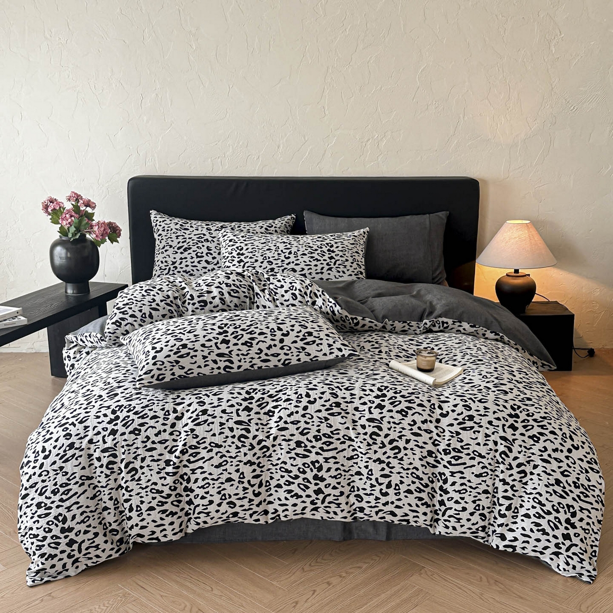 91家纺网 家纺一手货源 找家纺 莱茵家居 2026新款A类60支全棉纯棉复古侘寂风色织提花四件套-墨隙系列 豹纹-深灰