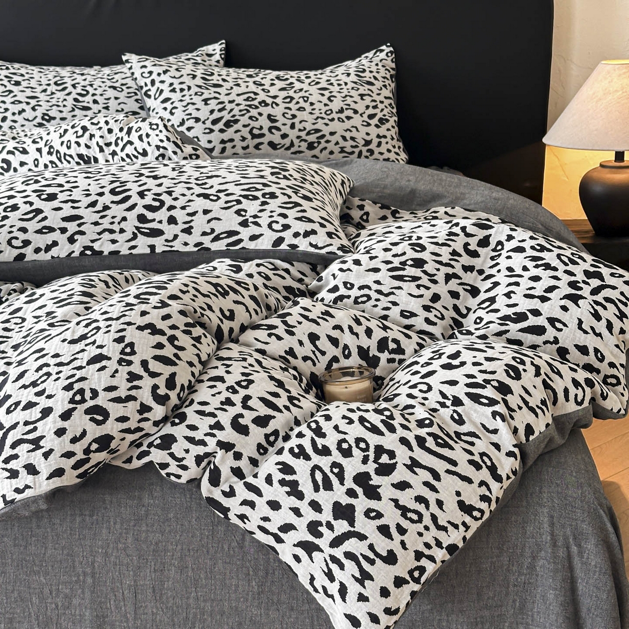 91家纺网 家纺一手货源 找家纺 莱茵家居 2026新款A类60支全棉纯棉复古侘寂风色织提花四件套-墨隙系列 豹纹-深灰