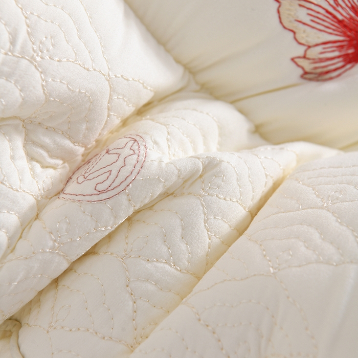 91家纺网 家纺一手货源 找家纺 （总）雅晨枕芯 2026新款绣花款遇见锦鲤分区定型枕学生枕头成人枕芯