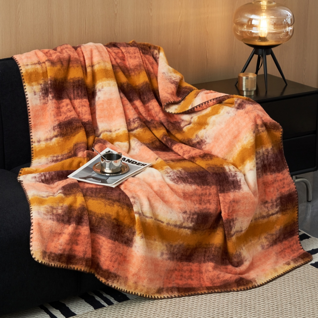 91家纺网 家纺一手货源 找家纺 （总）莱家富 2026新款加厚高端仿羊绒毛毯沙发盖毯午睡盖被双层复古四季毯礼盒装