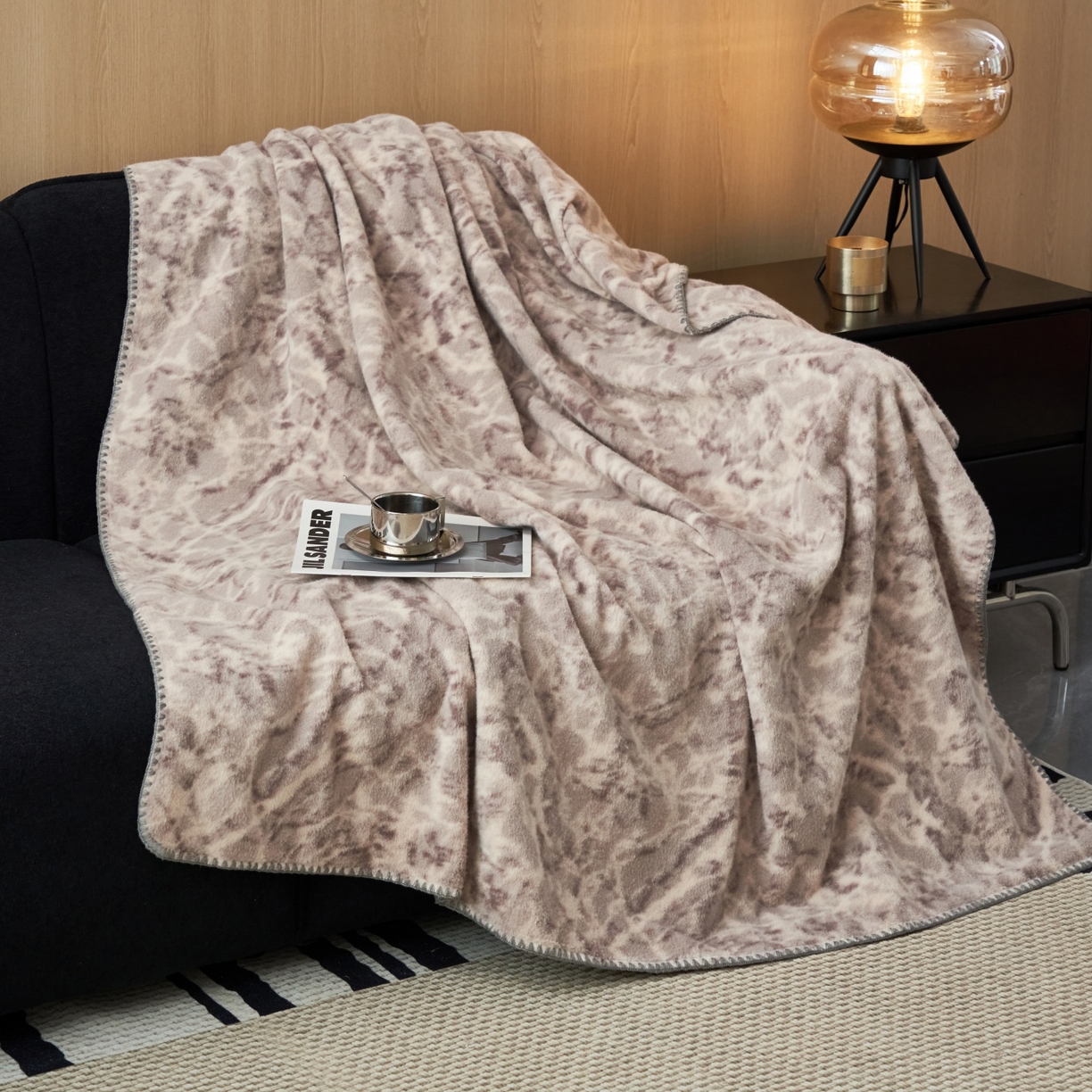 91家纺网 家纺一手货源 找家纺 莱家富 2026新款加厚高端仿羊绒毛毯沙发盖毯午睡盖被双层复古四季毯礼盒装 石头纹