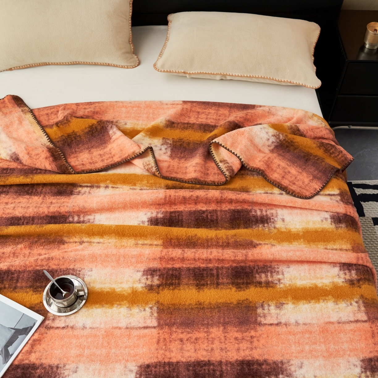 91家纺网 家纺一手货源 找家纺 莱家富 2026新款加厚高端仿羊绒毛毯沙发盖毯午睡盖被双层复古四季毯礼盒装 巴克洛