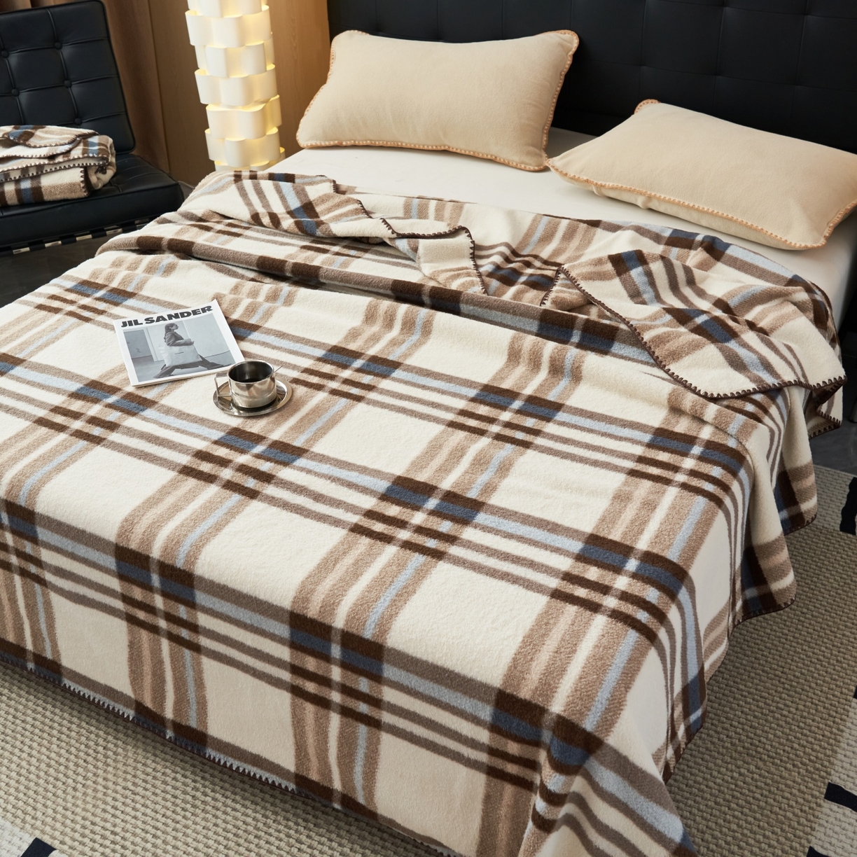 91家纺网 家纺一手货源 找家纺 莱家富 2026新款加厚高端仿羊绒毛毯沙发盖毯午睡盖被双层复古四季毯礼盒装 经典格