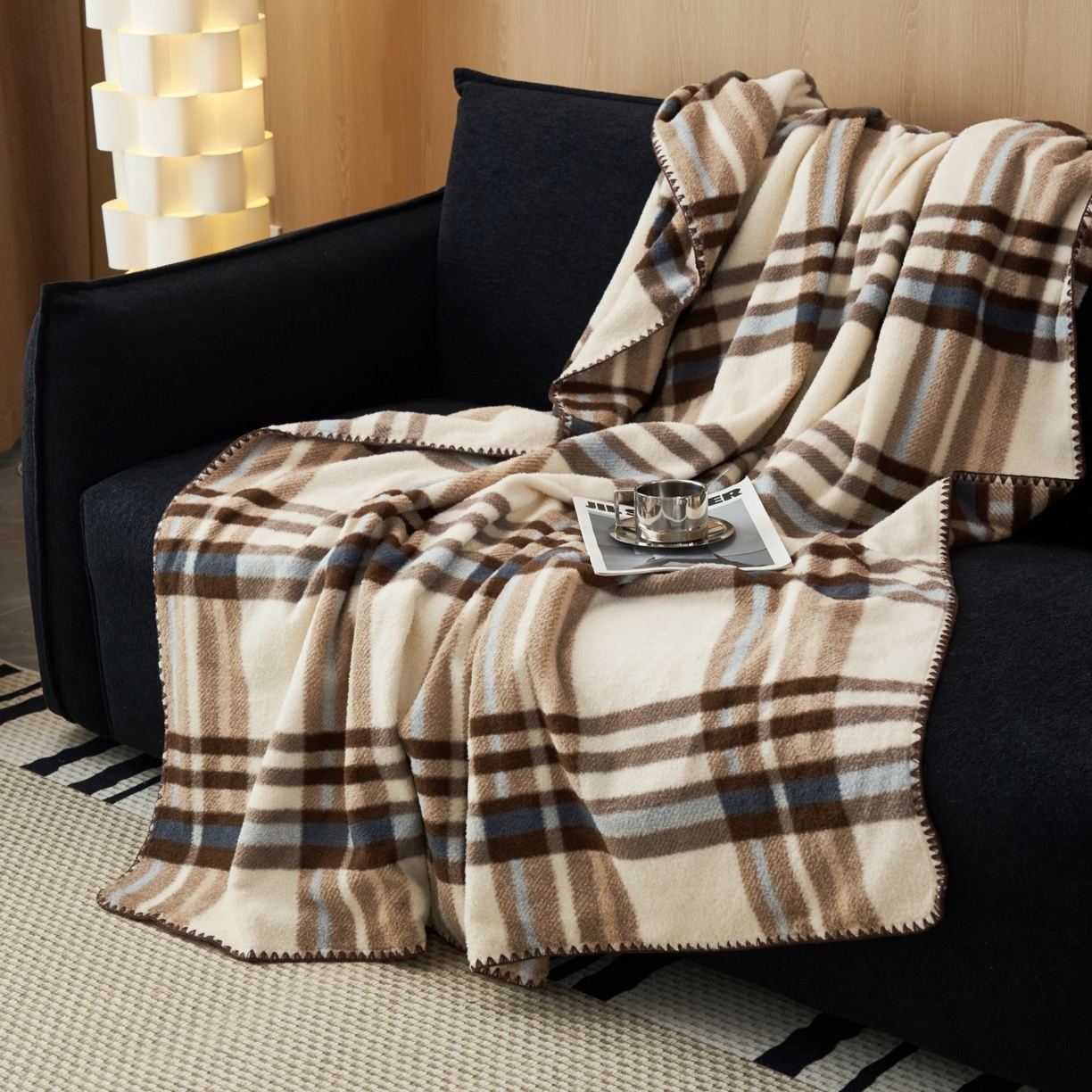 91家纺网 家纺一手货源 找家纺 莱家富 2026新款加厚高端仿羊绒毛毯沙发盖毯午睡盖被双层复古四季毯礼盒装 经典格