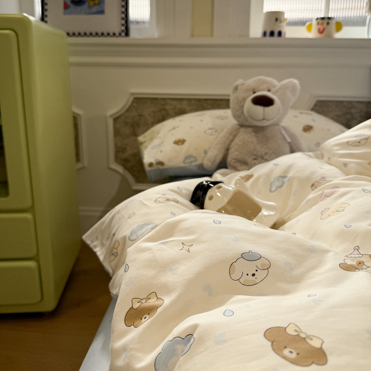 91家纺网 家纺一手货源 找家纺 呗旺鹿 2026新款全棉纯棉40支13070卡通印花四件套-场景二 鼻涕狗