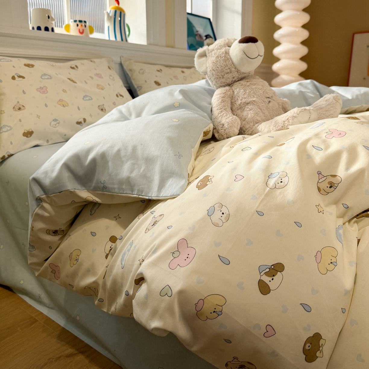 91家纺网 家纺一手货源 找家纺 呗旺鹿 2026新款全棉纯棉40支13070卡通印花四件套-场景二 鼻涕狗