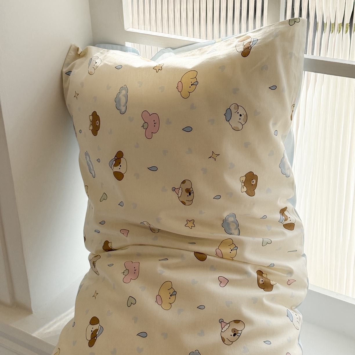 91家纺网 家纺一手货源 找家纺 呗旺鹿 2026新款全棉纯棉40支13070卡通印花四件套-场景二 鼻涕狗