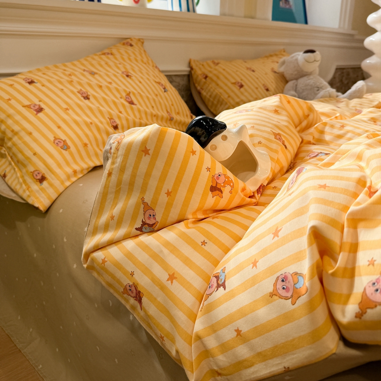 91家纺网 家纺一手货源 找家纺 呗旺鹿 2026新款全棉纯棉40支13070卡通印花四件套-场景二 萌星