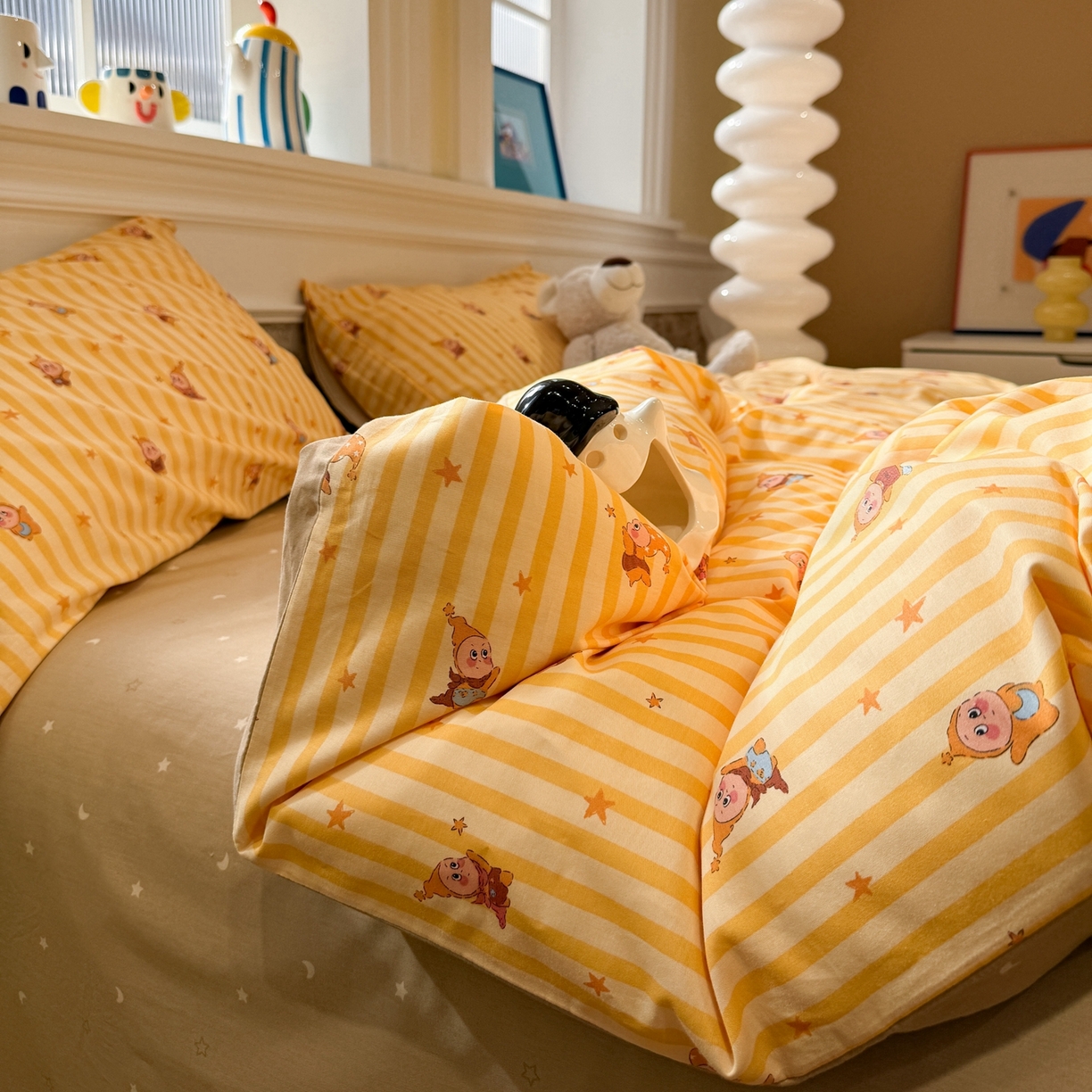 91家纺网 家纺一手货源 找家纺 呗旺鹿 2026新款全棉纯棉40支13070卡通印花四件套-场景二 萌星